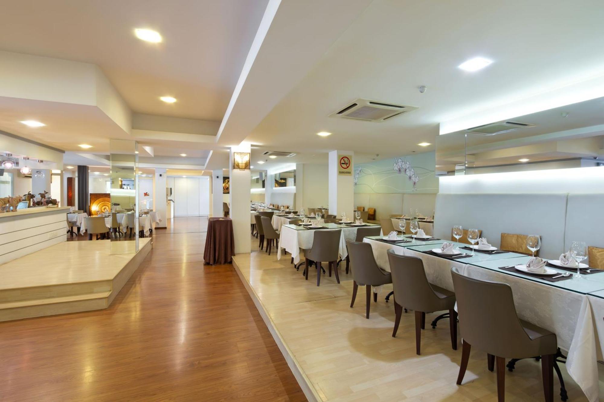 Kings Hotel Melaka Ngoại thất bức ảnh